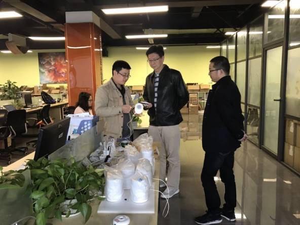 吸猫这件事儿,长虹早就吸出了新高度