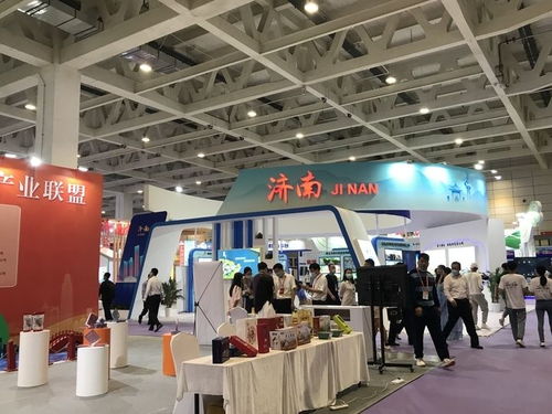 电子商务产业博览会暨第四届泉城电商大会开幕，聚焦网红产品创新与会议服务升级